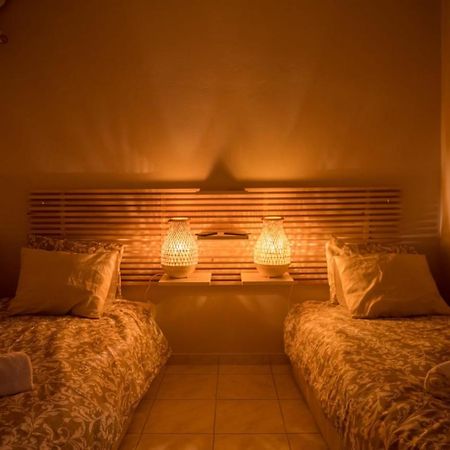 It Is A Pleasant, Modern, Functional House! Apartamento Pireu Exterior foto