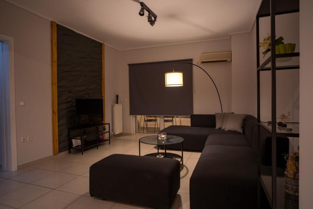 It Is A Pleasant, Modern, Functional House! Apartamento Pireu Exterior foto