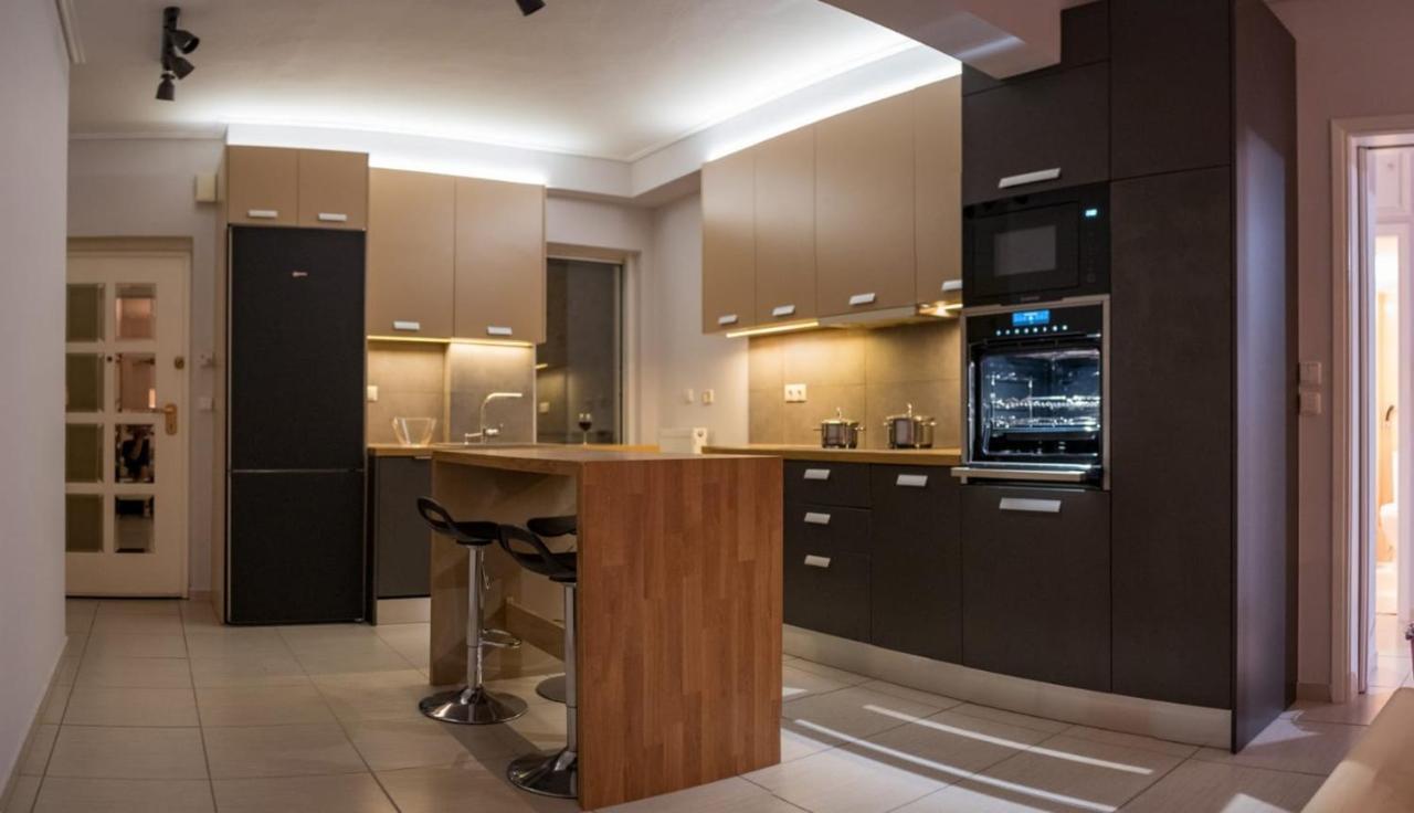 It Is A Pleasant, Modern, Functional House! Apartamento Pireu Exterior foto